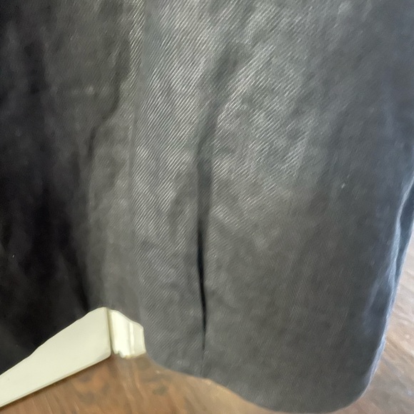 Linen caplet style jacket with front button details. - Picture 6 of 6